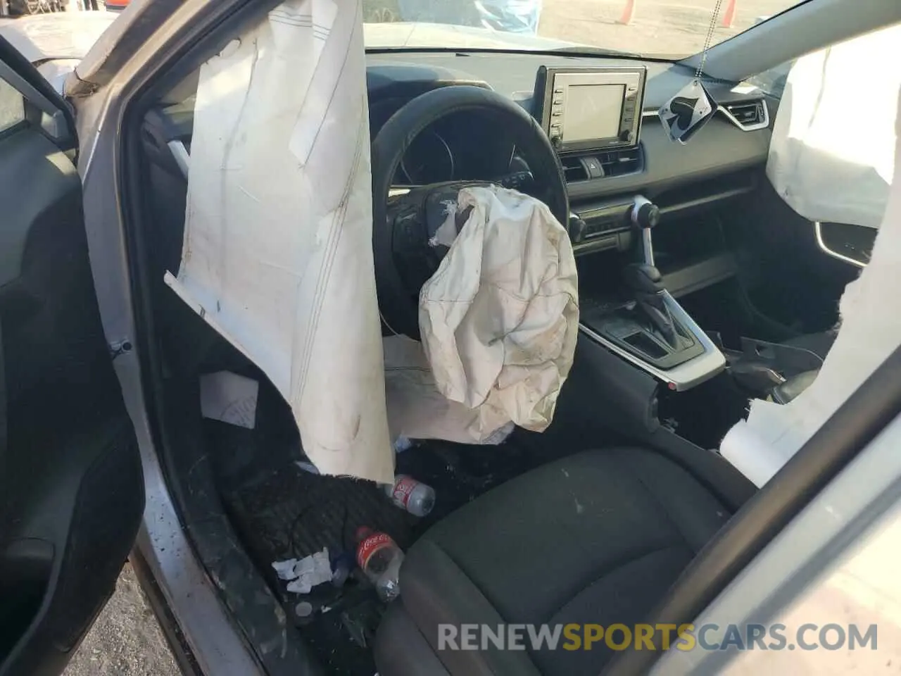8 Photograph of a damaged car 2T3H1RFV9MC149873 TOYOTA RAV4 2021