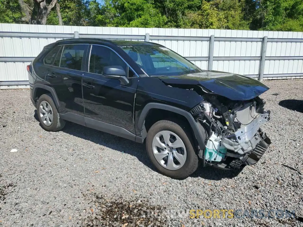 4 Photograph of a damaged car 2T3H1RFV9MC156659 TOYOTA RAV4 2021