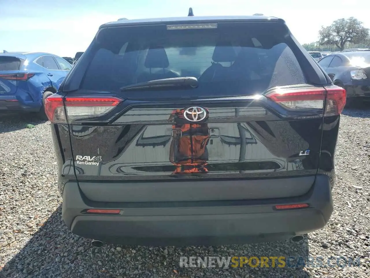 6 Photograph of a damaged car 2T3H1RFV9MC156659 TOYOTA RAV4 2021