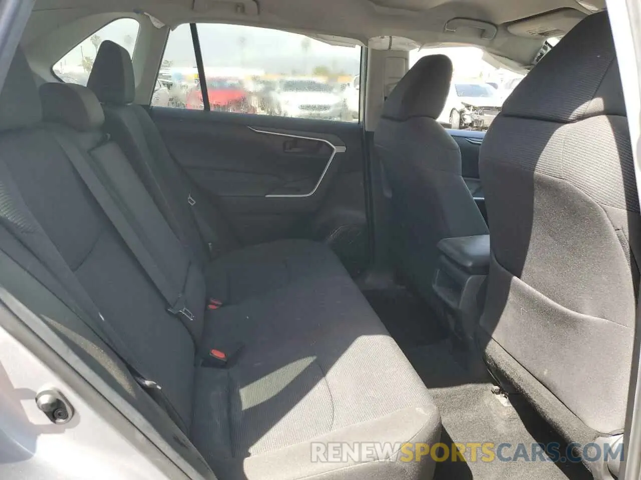 11 Photograph of a damaged car 2T3H1RFV9MC167614 TOYOTA RAV4 2021