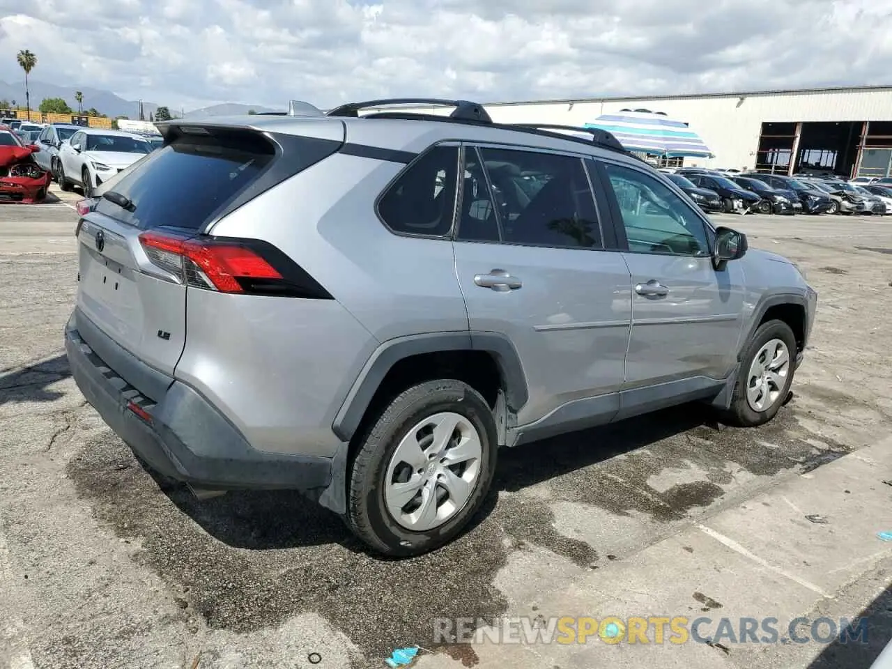 3 Photograph of a damaged car 2T3H1RFV9MC167614 TOYOTA RAV4 2021