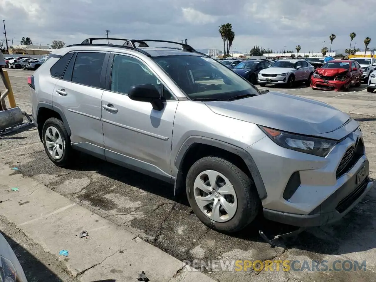 4 Photograph of a damaged car 2T3H1RFV9MC167614 TOYOTA RAV4 2021