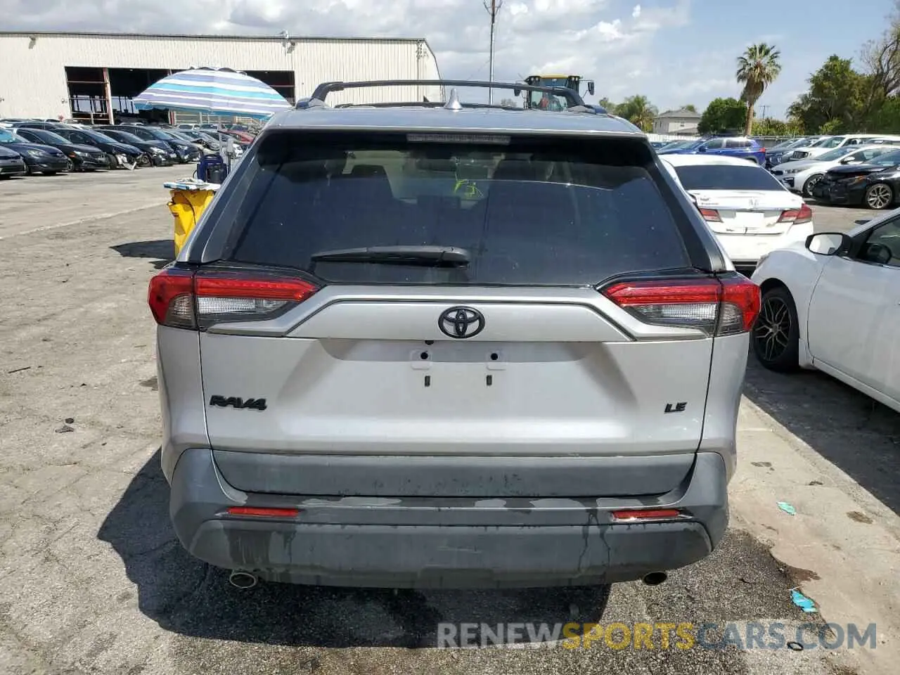 6 Photograph of a damaged car 2T3H1RFV9MC167614 TOYOTA RAV4 2021