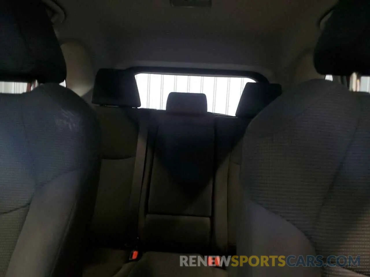 10 Photograph of a damaged car 2T3H1RFV9MW136684 TOYOTA RAV4 2021