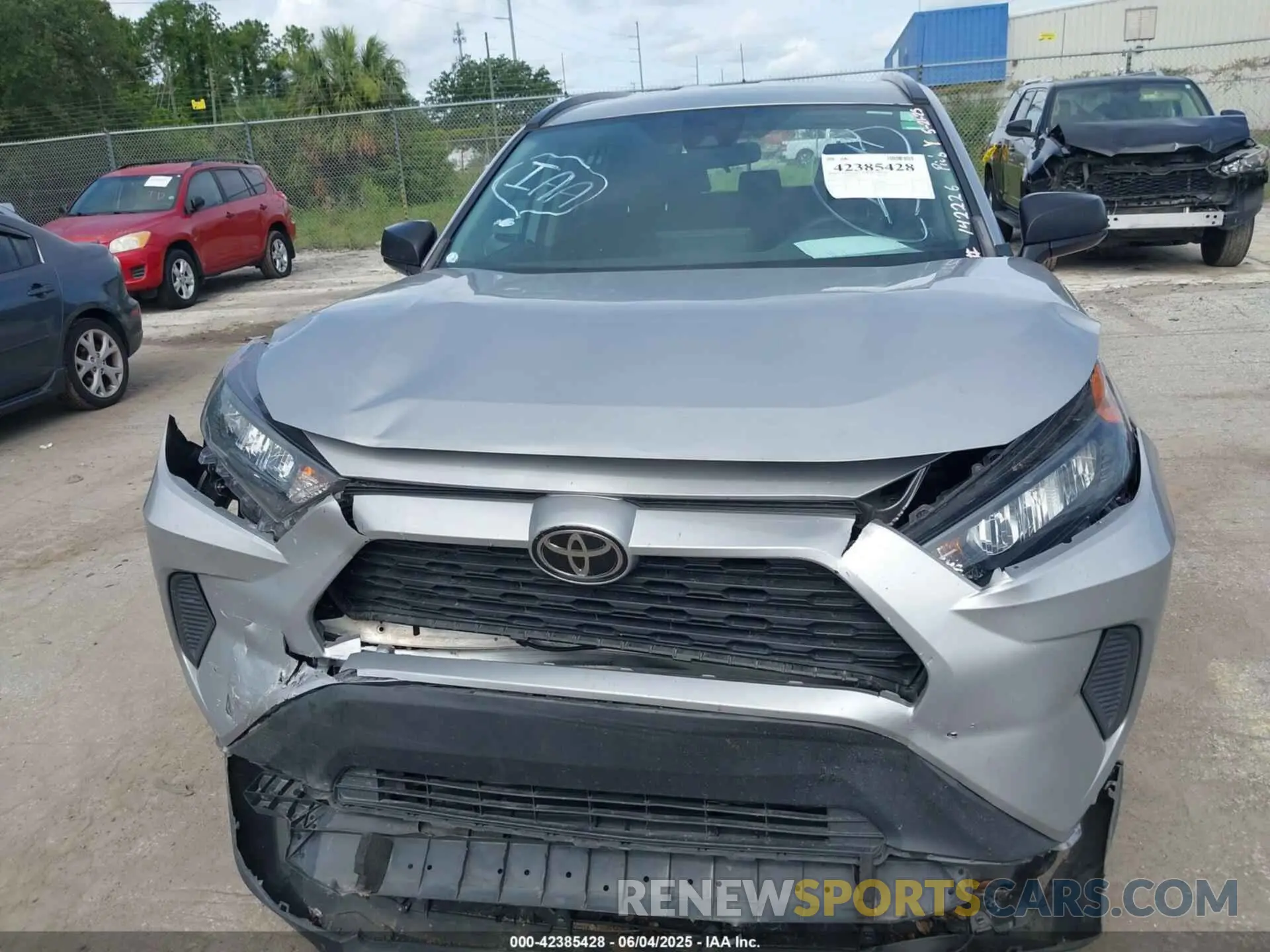 6 Photograph of a damaged car 2T3H1RFV9MW142226 TOYOTA RAV4 2021