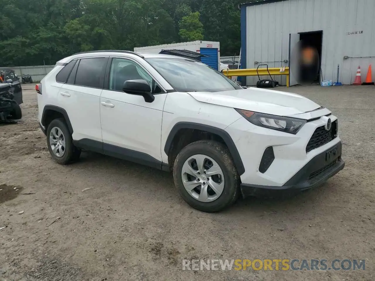 4 Photograph of a damaged car 2T3H1RFV9MW144588 TOYOTA RAV4 2021
