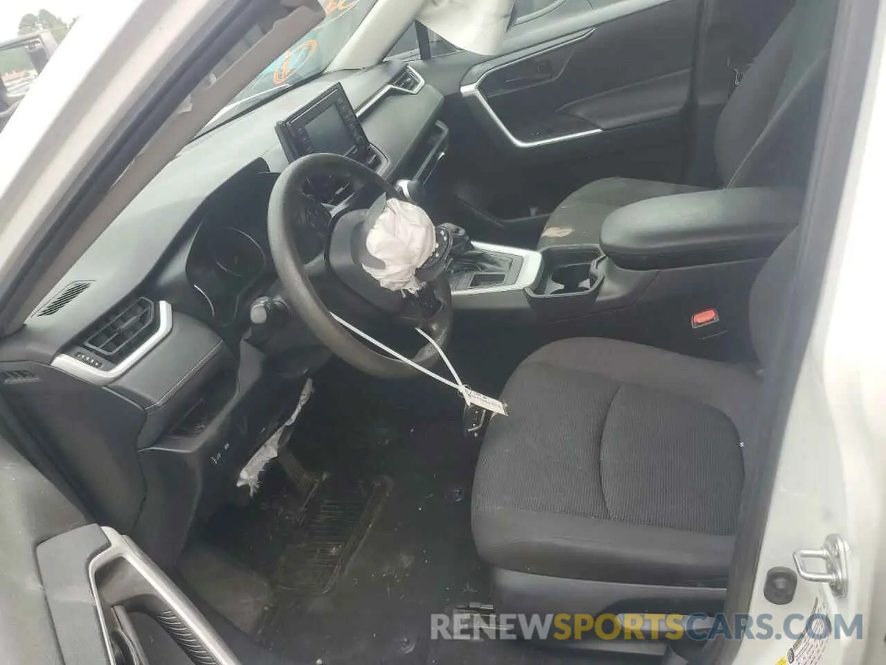 7 Photograph of a damaged car 2T3H1RFV9MW144588 TOYOTA RAV4 2021