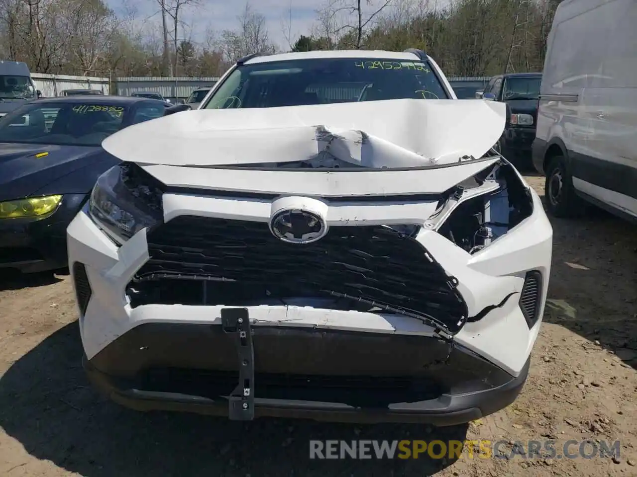 9 Photograph of a damaged car 2T3H1RFV9MW151251 TOYOTA RAV4 2021