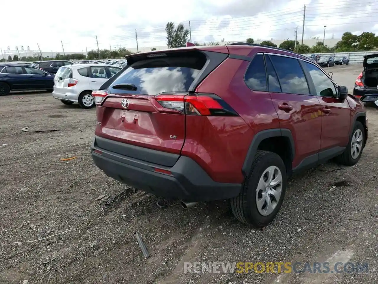 4 Photograph of a damaged car 2T3H1RFV9MW152626 TOYOTA RAV4 2021