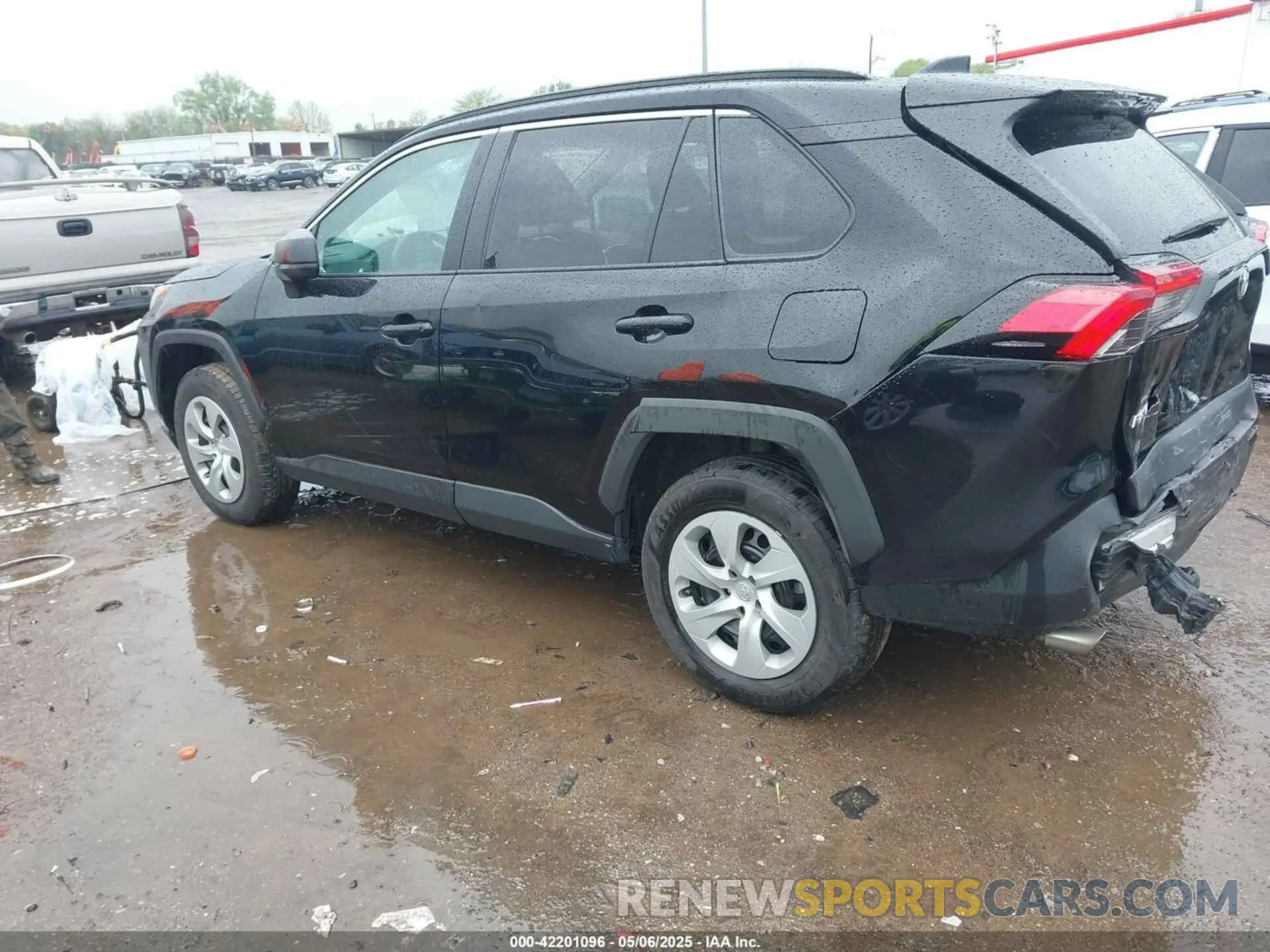 3 Photograph of a damaged car 2T3H1RFVXMC106479 TOYOTA RAV4 2021