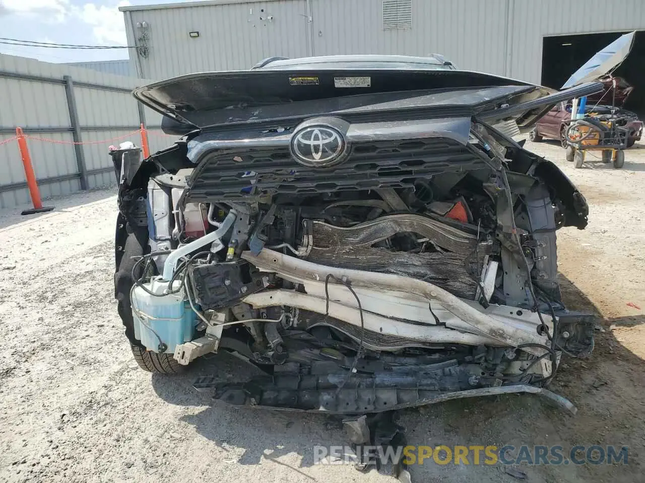 5 Photograph of a damaged car 2T3H1RFVXMC113951 TOYOTA RAV4 2021