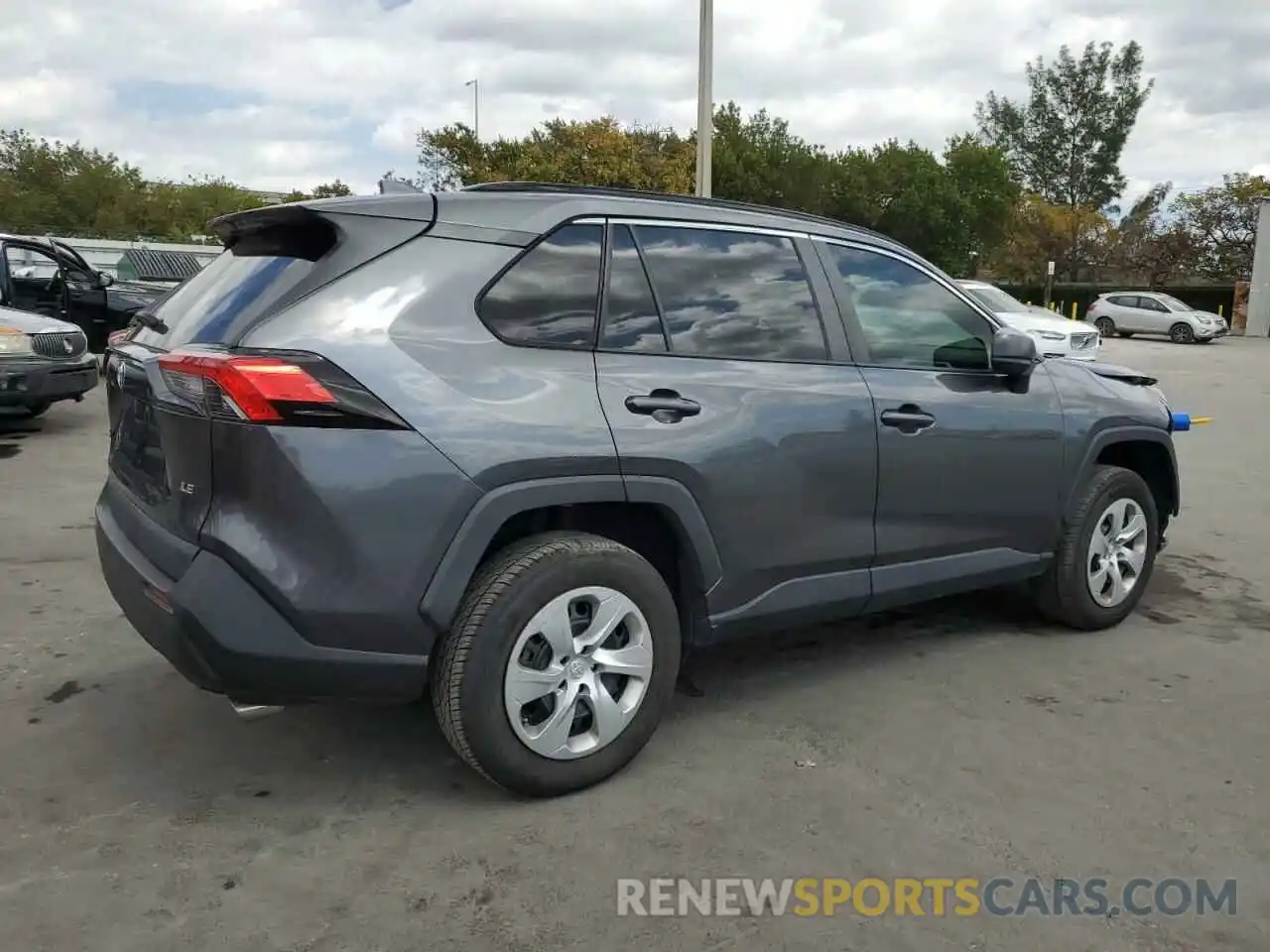 3 Photograph of a damaged car 2T3H1RFVXMC131592 TOYOTA RAV4 2021