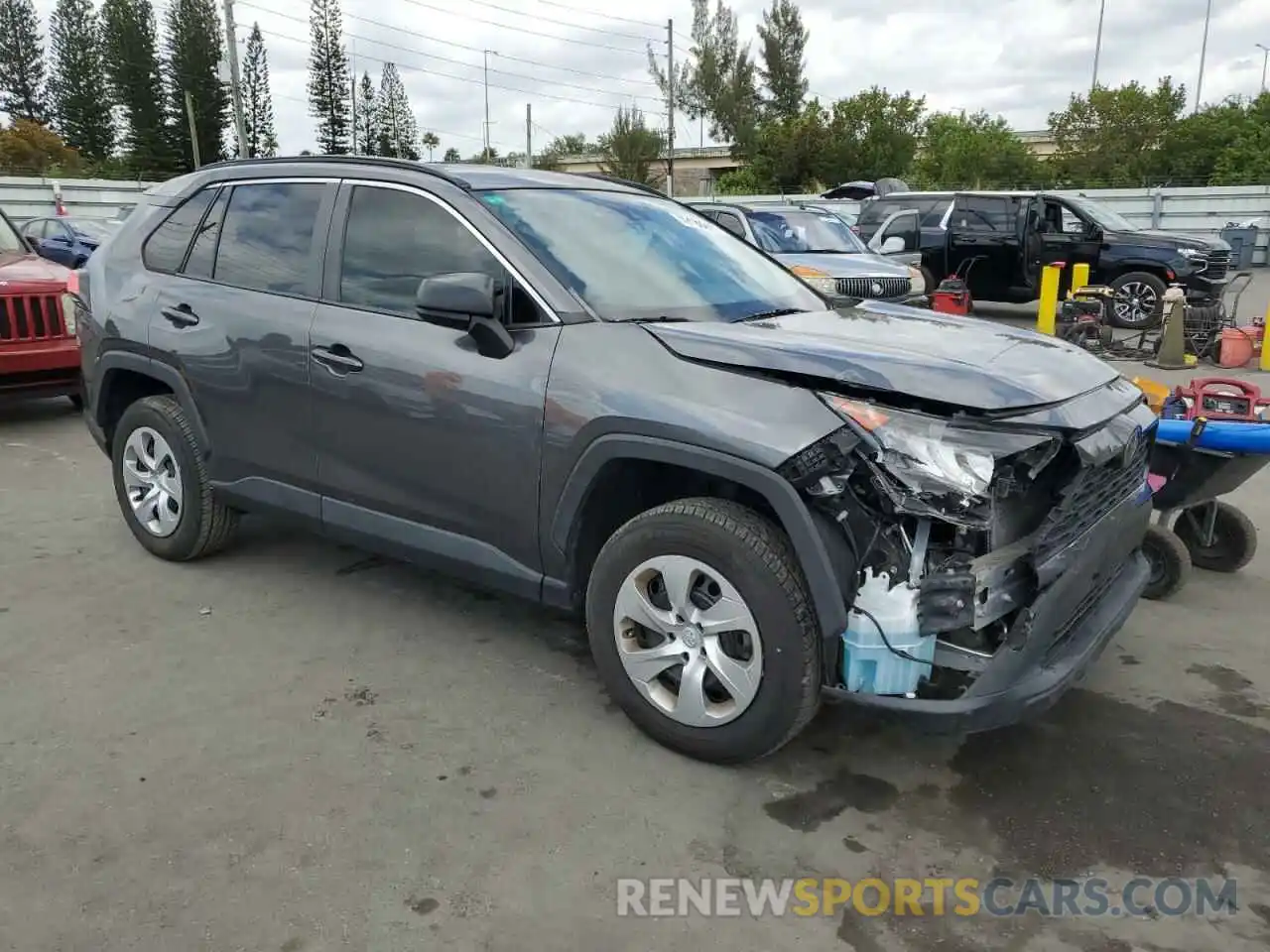 4 Photograph of a damaged car 2T3H1RFVXMC131592 TOYOTA RAV4 2021