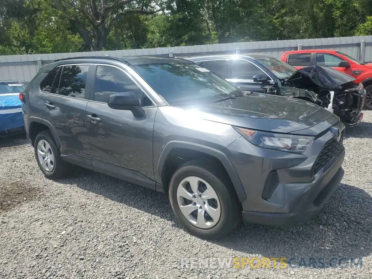 4 Photograph of a damaged car 2T3H1RFVXMC151731 TOYOTA RAV4 2021
