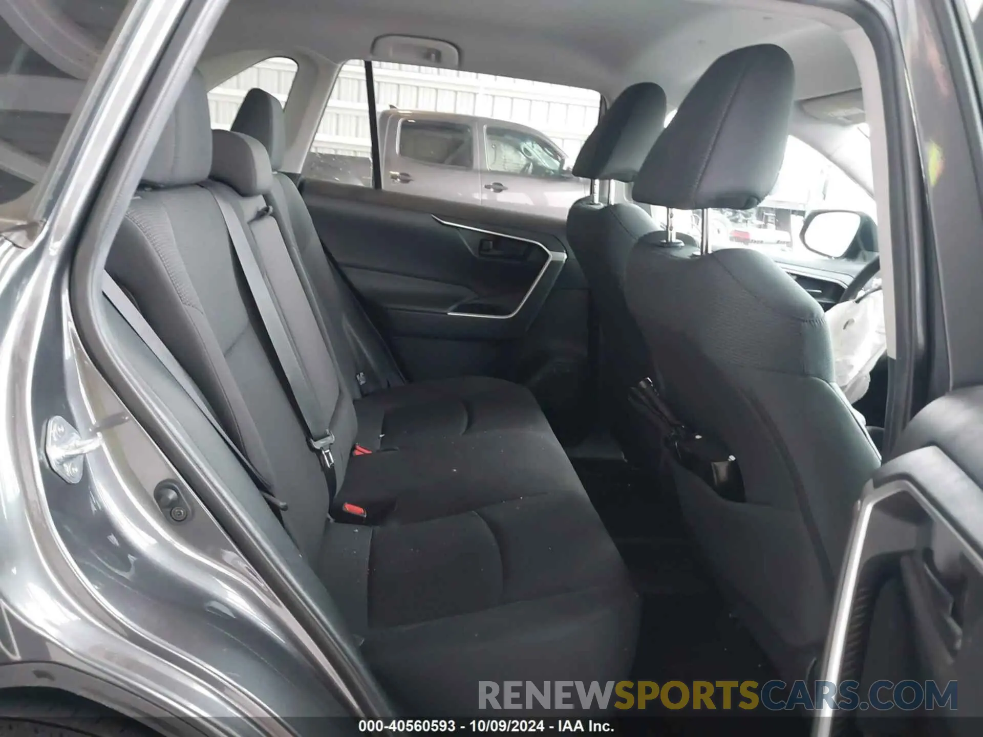8 Photograph of a damaged car 2T3H1RFVXMC152619 TOYOTA RAV4 2021