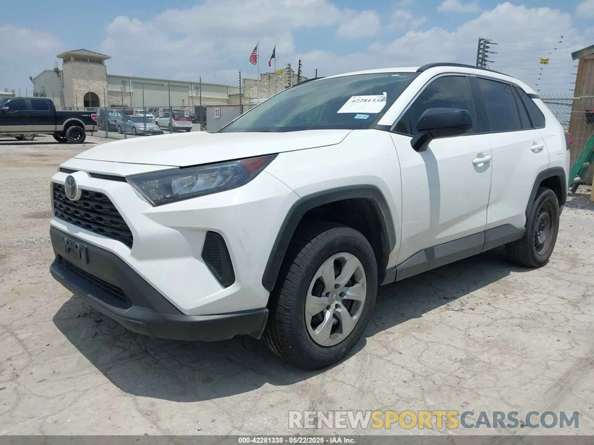 2 Photograph of a damaged car 2T3H1RFVXMC164091 TOYOTA RAV4 2021