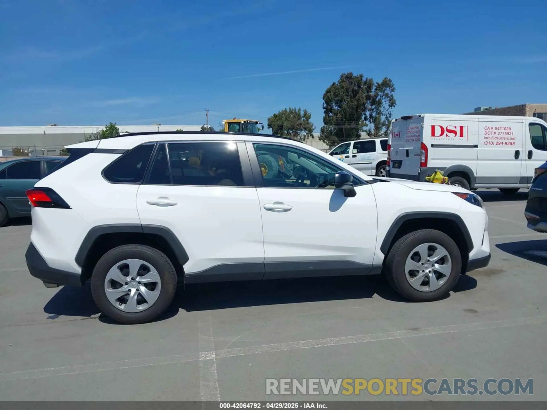 13 Photograph of a damaged car 2T3H1RFVXMC170800 TOYOTA RAV4 2021