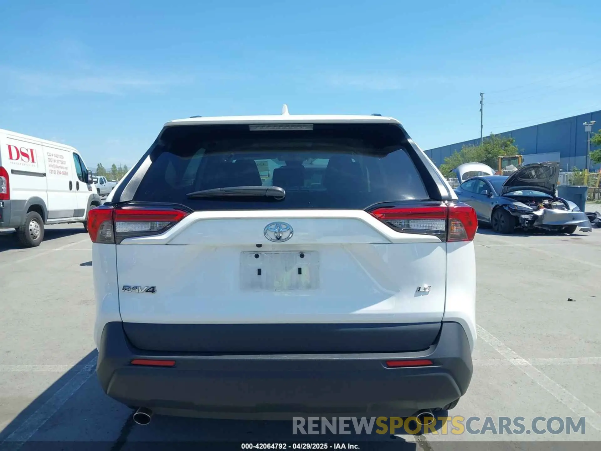16 Photograph of a damaged car 2T3H1RFVXMC170800 TOYOTA RAV4 2021