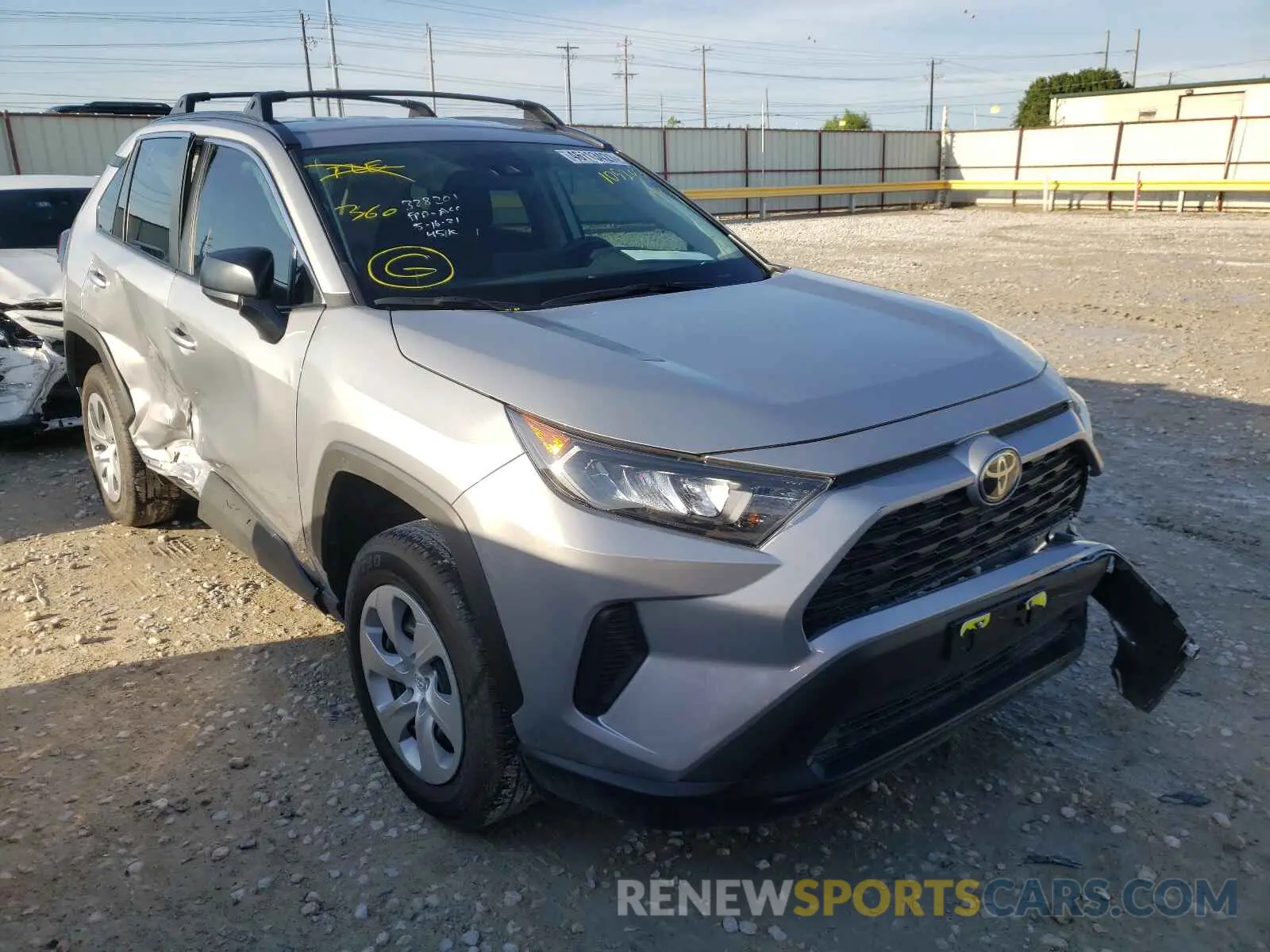 1 Photograph of a damaged car 2T3H1RFVXMW105203 TOYOTA RAV4 2021