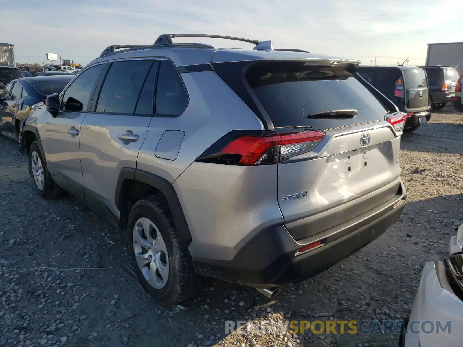 3 Photograph of a damaged car 2T3H1RFVXMW105203 TOYOTA RAV4 2021