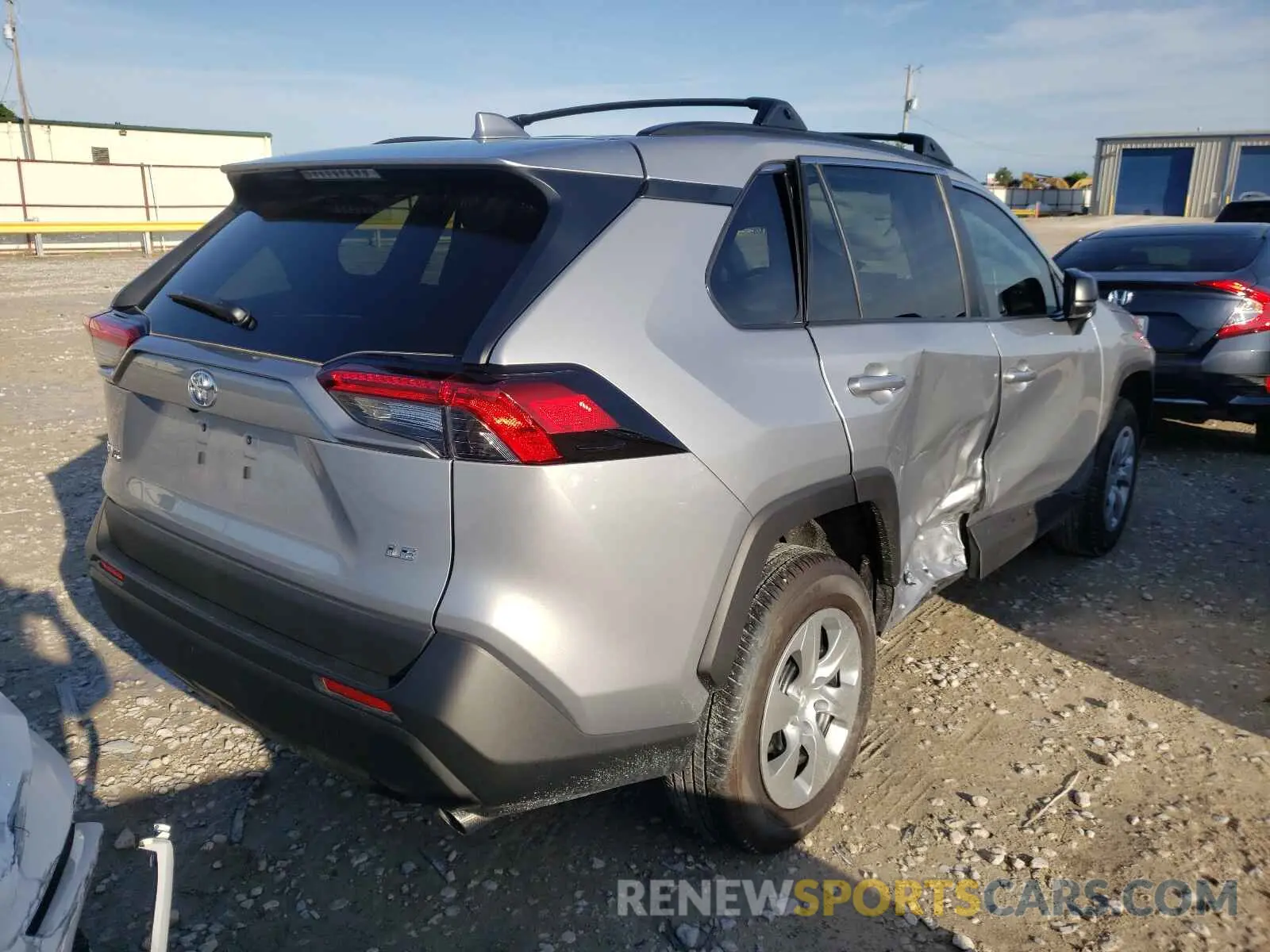 4 Photograph of a damaged car 2T3H1RFVXMW105203 TOYOTA RAV4 2021