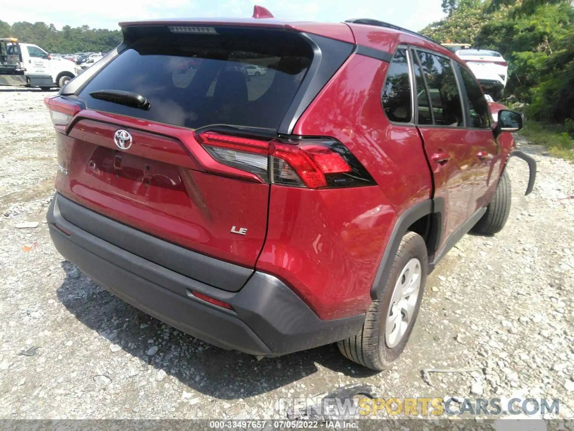 4 Photograph of a damaged car 2T3H1RFVXMW109543 TOYOTA RAV4 2021