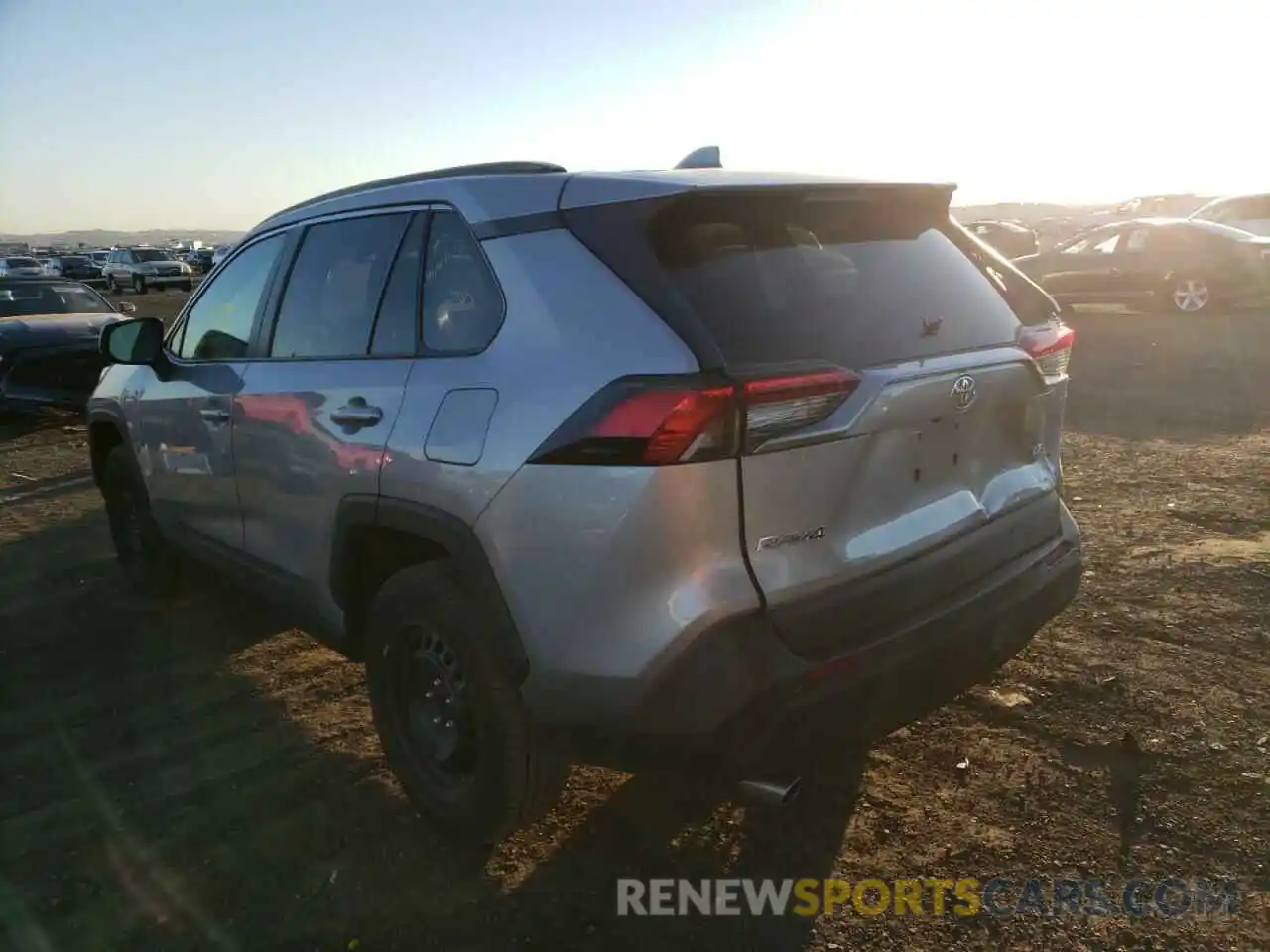 3 Photograph of a damaged car 2T3H1RFVXMW123300 TOYOTA RAV4 2021