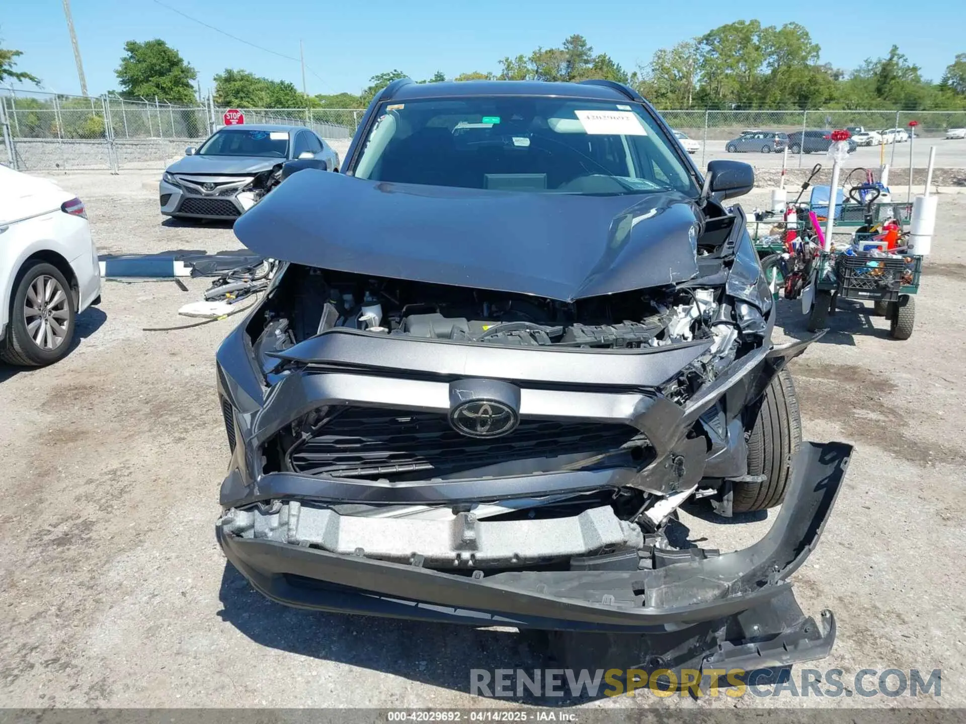 12 Photograph of a damaged car 2T3H1RFVXMW127587 TOYOTA RAV4 2021