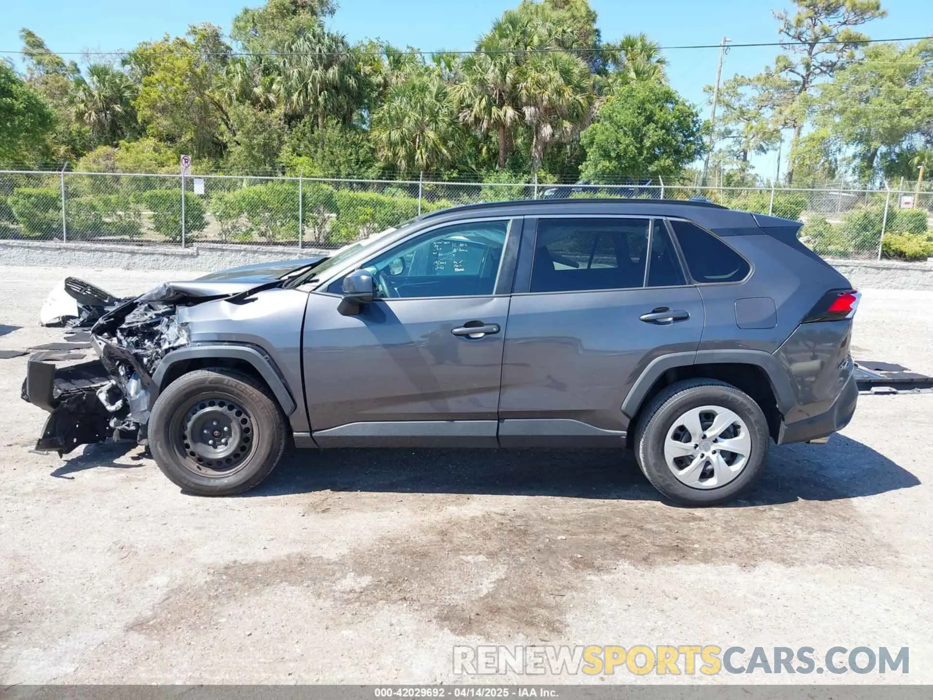 14 Photograph of a damaged car 2T3H1RFVXMW127587 TOYOTA RAV4 2021