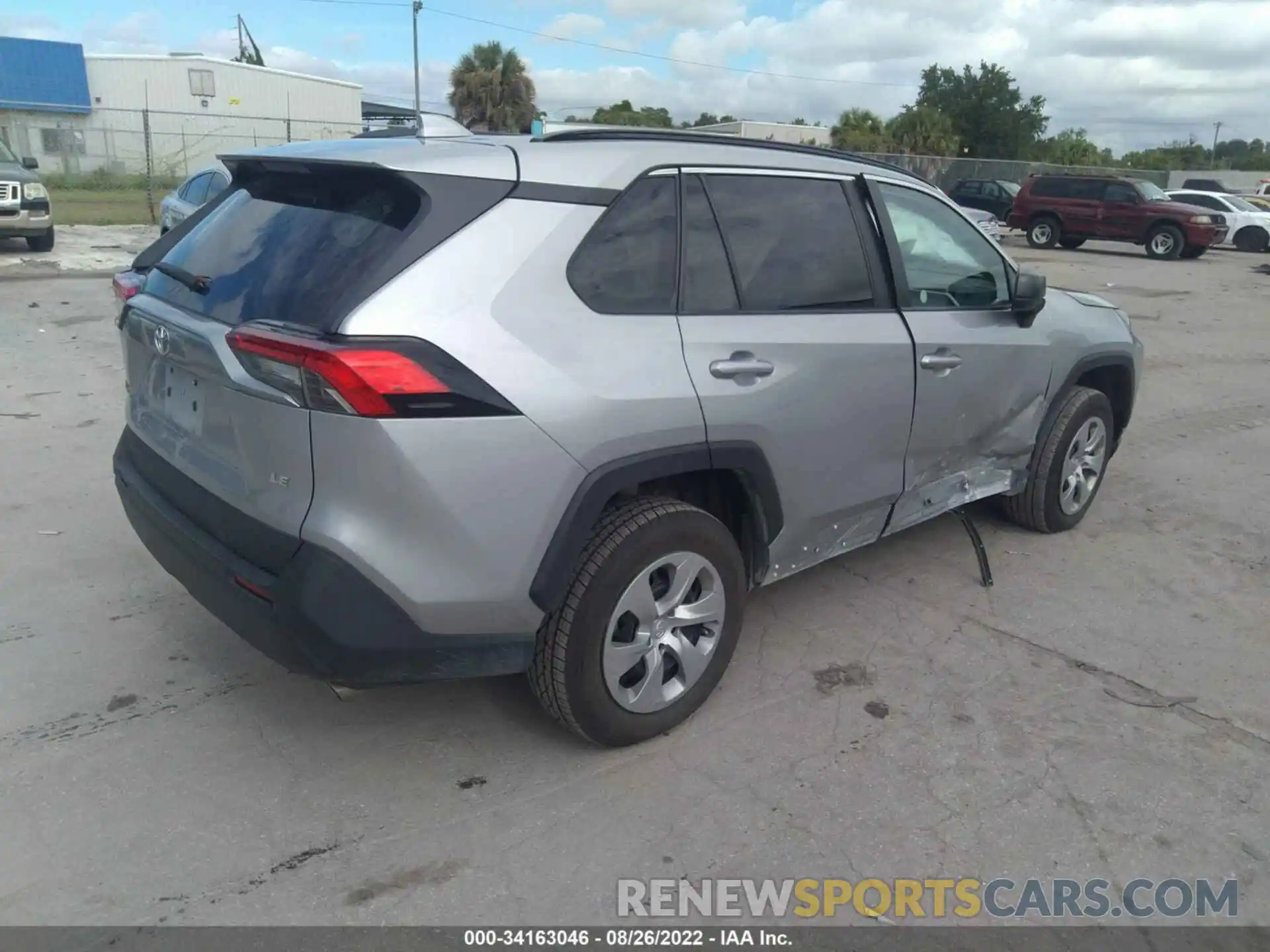 4 Photograph of a damaged car 2T3H1RFVXMW134409 TOYOTA RAV4 2021