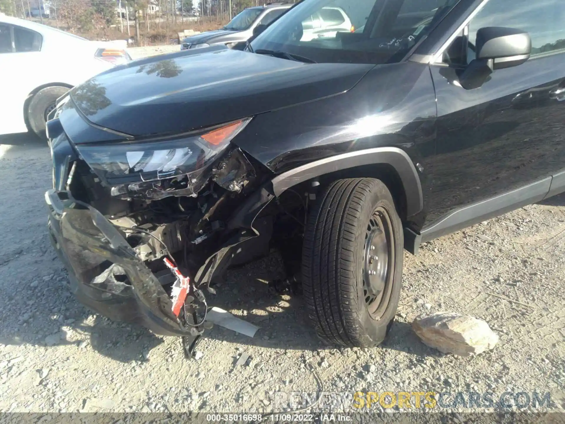 6 Photograph of a damaged car 2T3H1RFVXMW142011 TOYOTA RAV4 2021