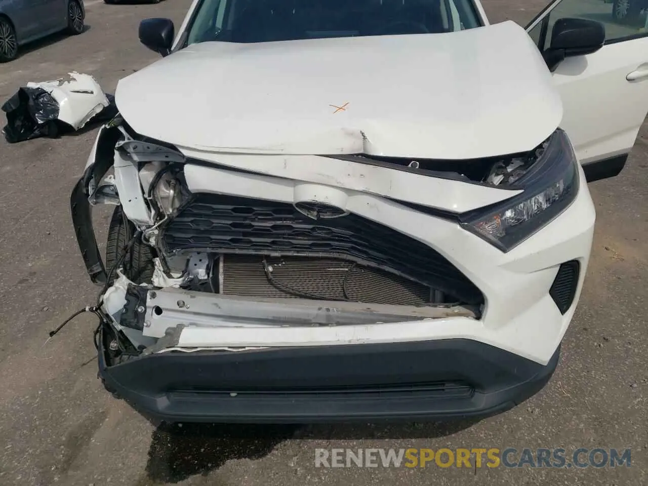 12 Photograph of a damaged car 2T3H1RFVXMW143840 TOYOTA RAV4 2021
