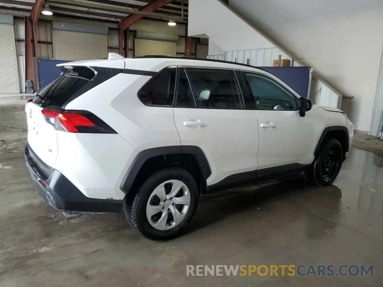 3 Photograph of a damaged car 2T3H1RFVXMW152473 TOYOTA RAV4 2021