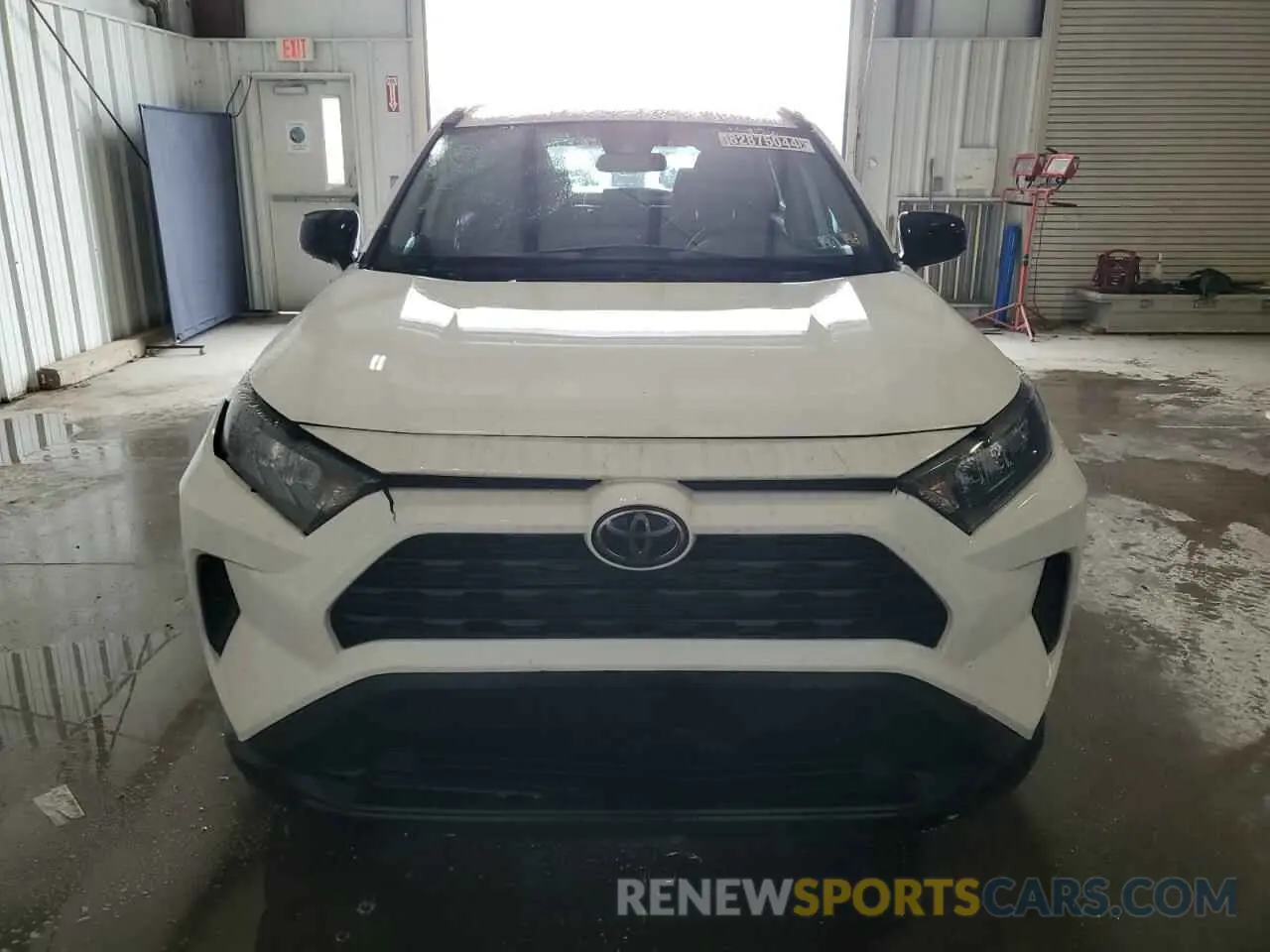 5 Photograph of a damaged car 2T3H1RFVXMW152473 TOYOTA RAV4 2021