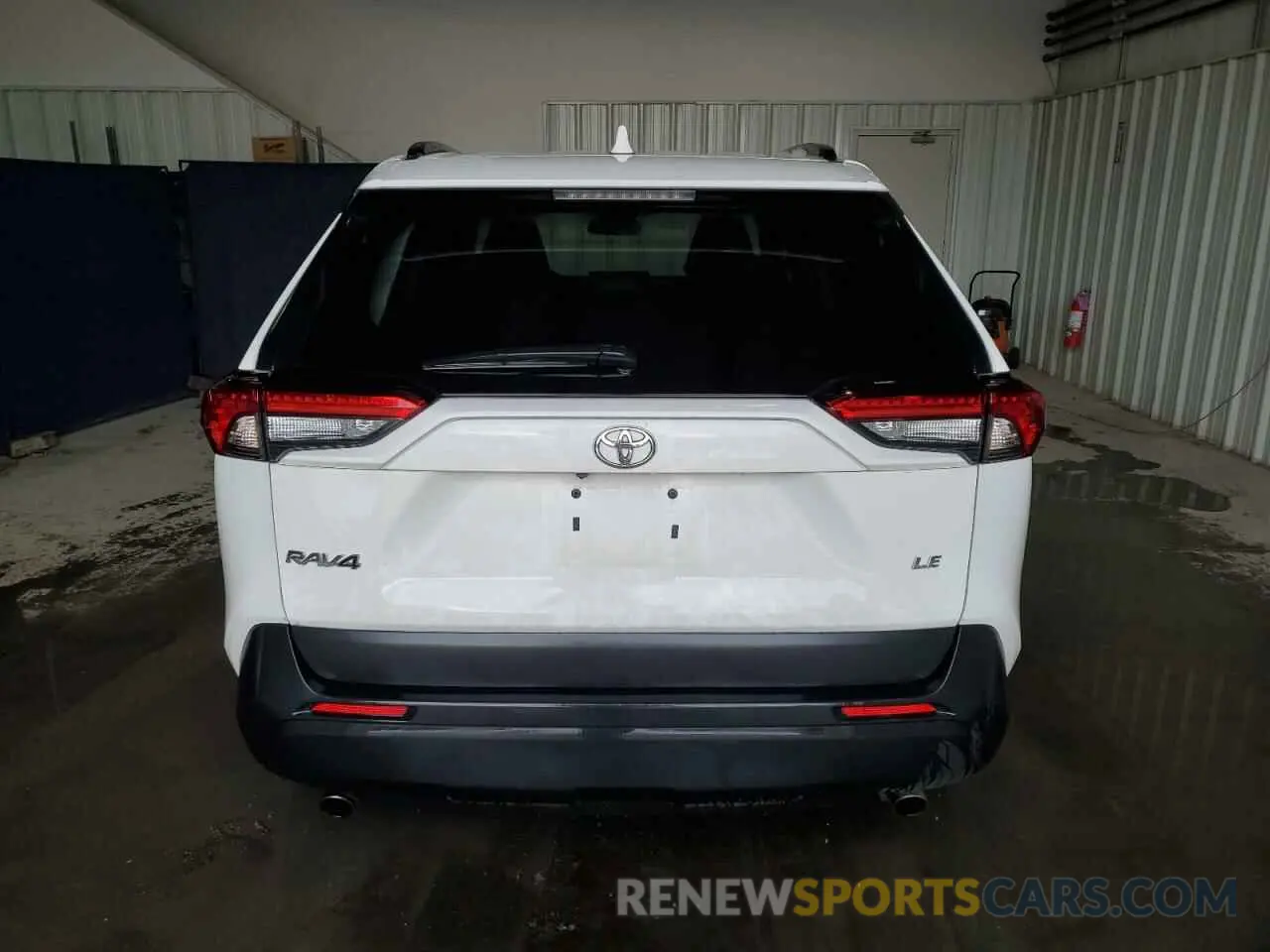 6 Photograph of a damaged car 2T3H1RFVXMW152473 TOYOTA RAV4 2021