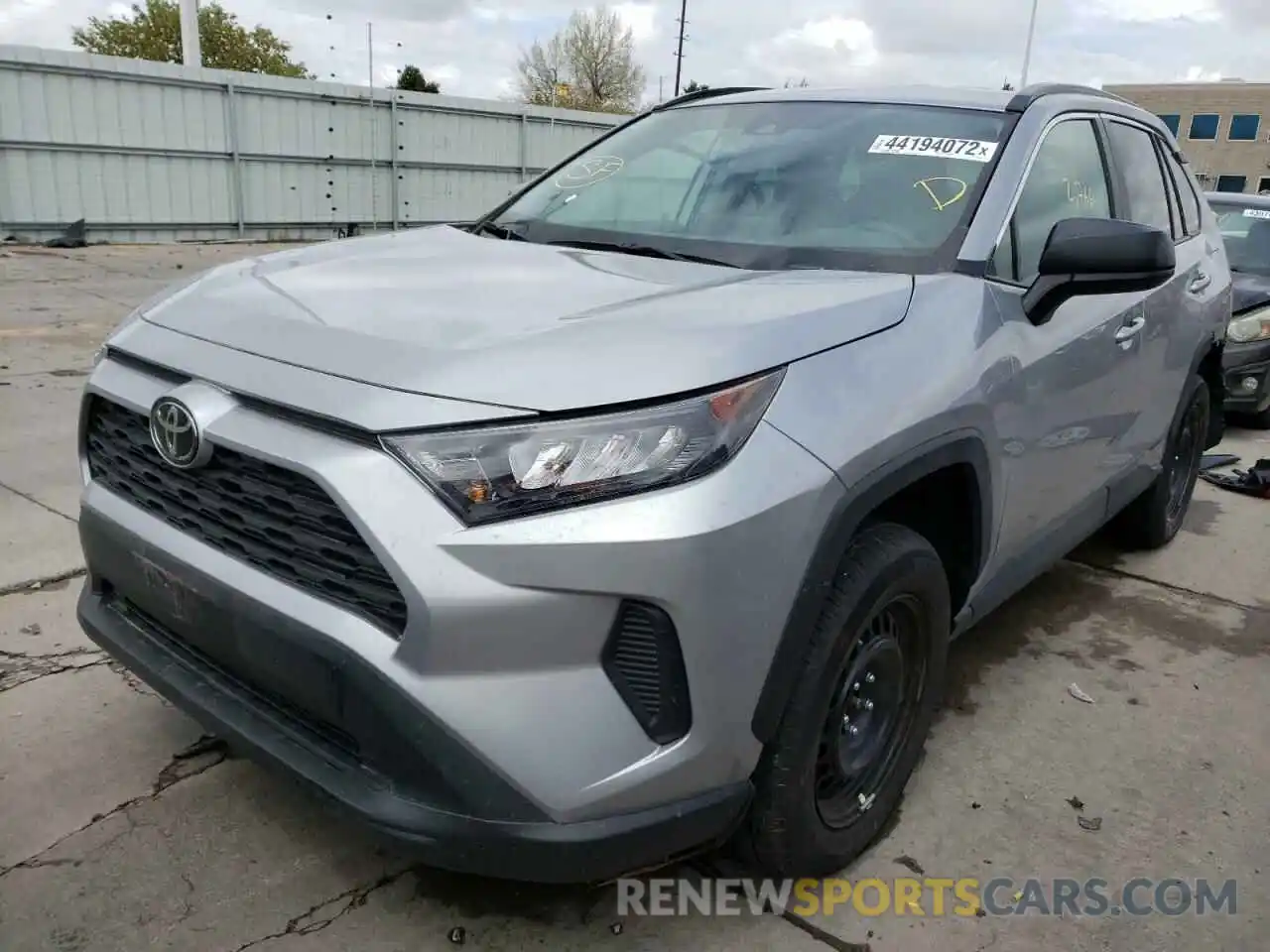 2 Photograph of a damaged car 2T3H1RFVXMW160220 TOYOTA RAV4 2021