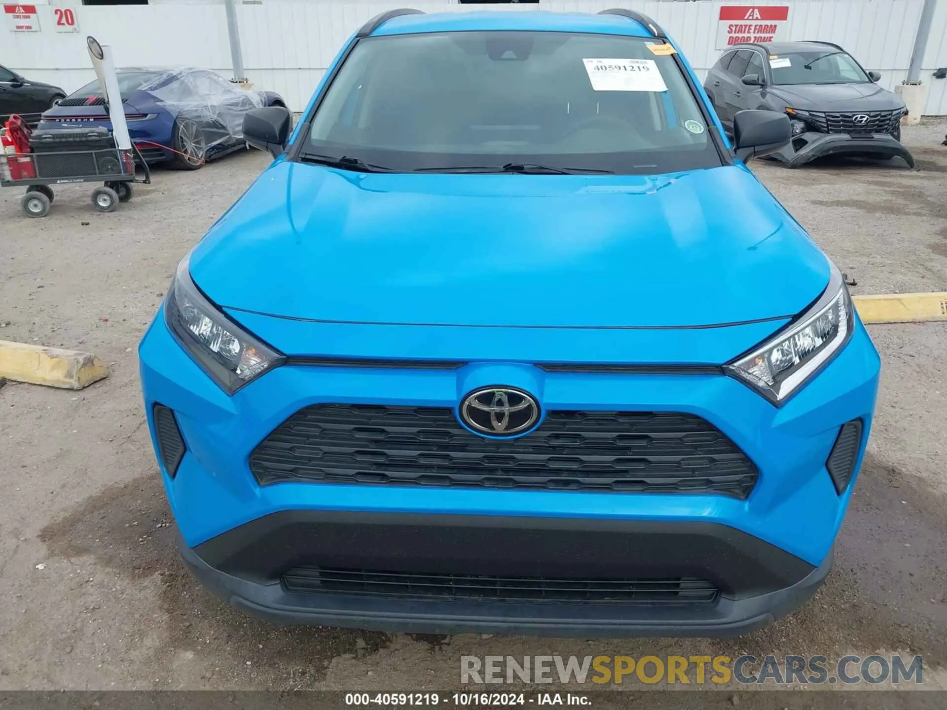 12 Photograph of a damaged car 2T3H1RFVXMW175834 TOYOTA RAV4 2021