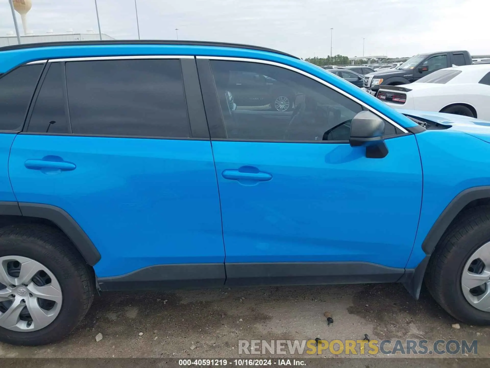 13 Photograph of a damaged car 2T3H1RFVXMW175834 TOYOTA RAV4 2021
