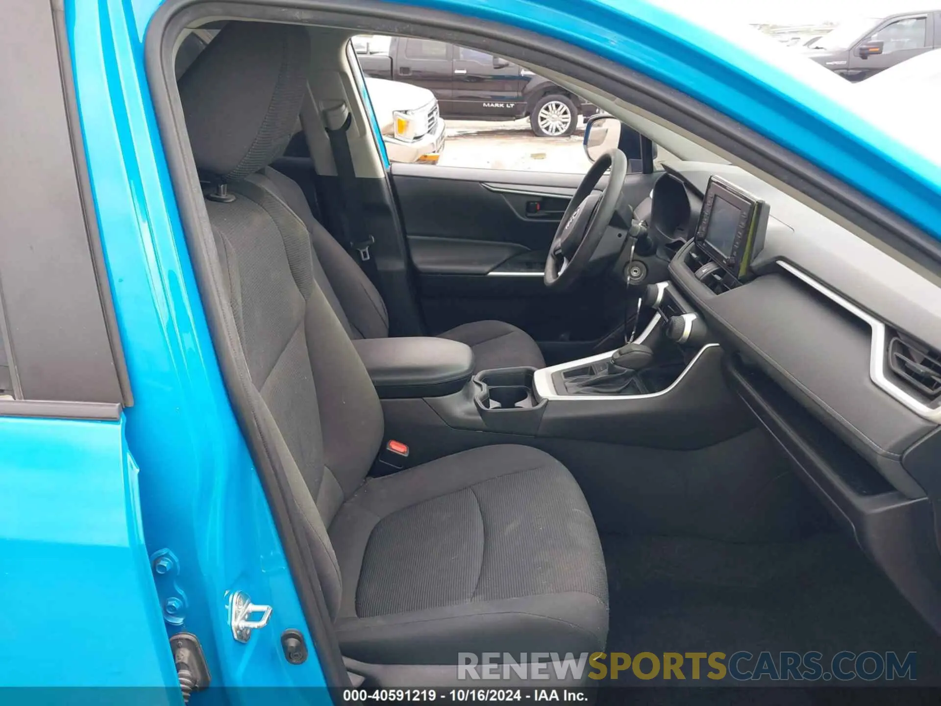 5 Photograph of a damaged car 2T3H1RFVXMW175834 TOYOTA RAV4 2021