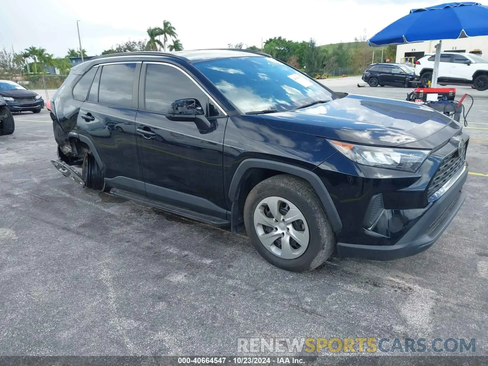 1 Photograph of a damaged car 2T3H1RFVXMW182248 TOYOTA RAV4 2021