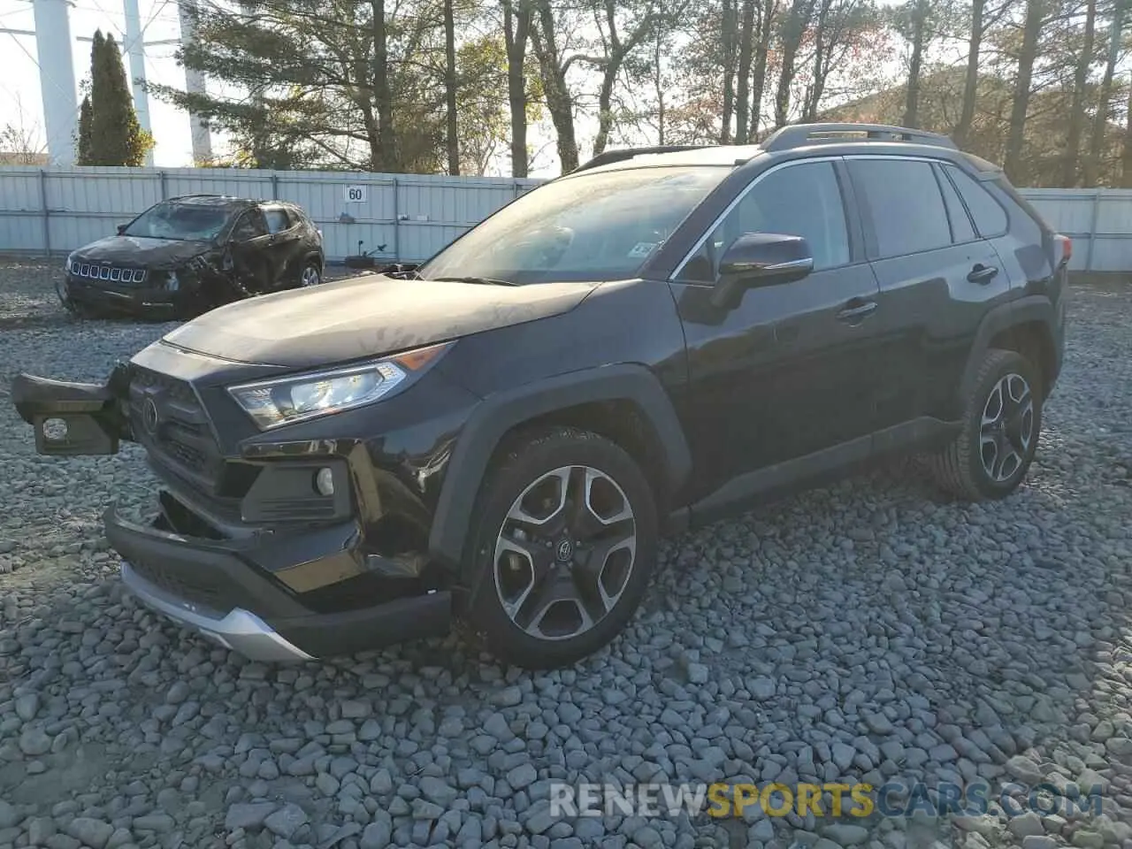 1 Photograph of a damaged car 2T3J1RFV0MW158672 TOYOTA RAV4 2021