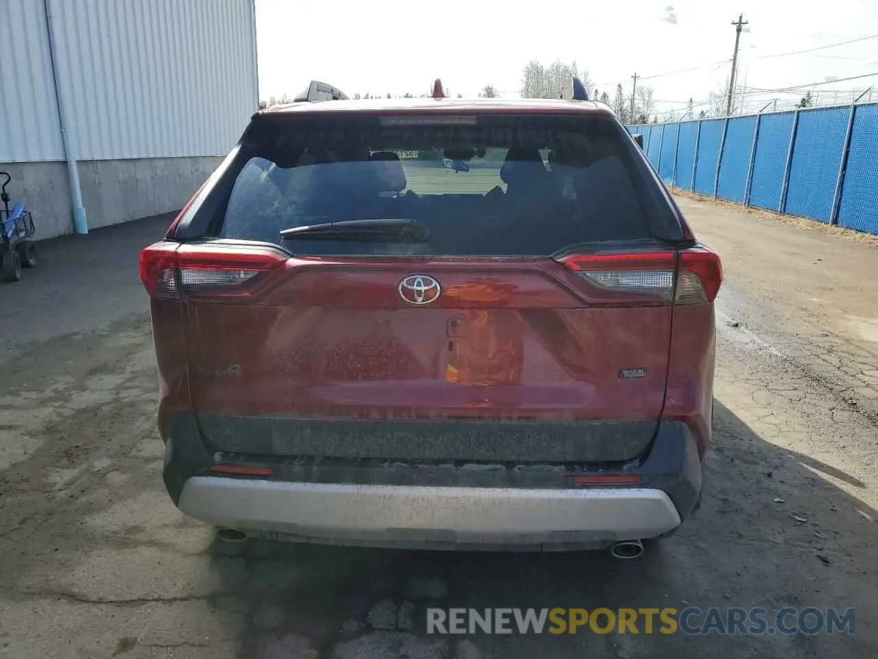 6 Photograph of a damaged car 2T3J1RFV0MW213573 TOYOTA RAV4 2021