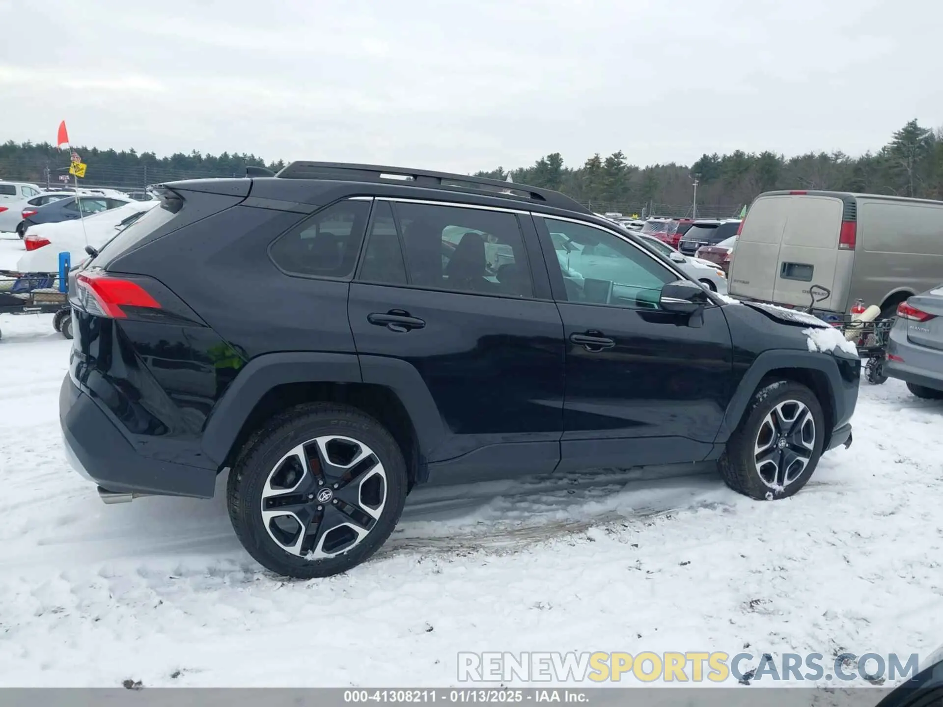 13 Photograph of a damaged car 2T3J1RFV1MW178963 TOYOTA RAV4 2021