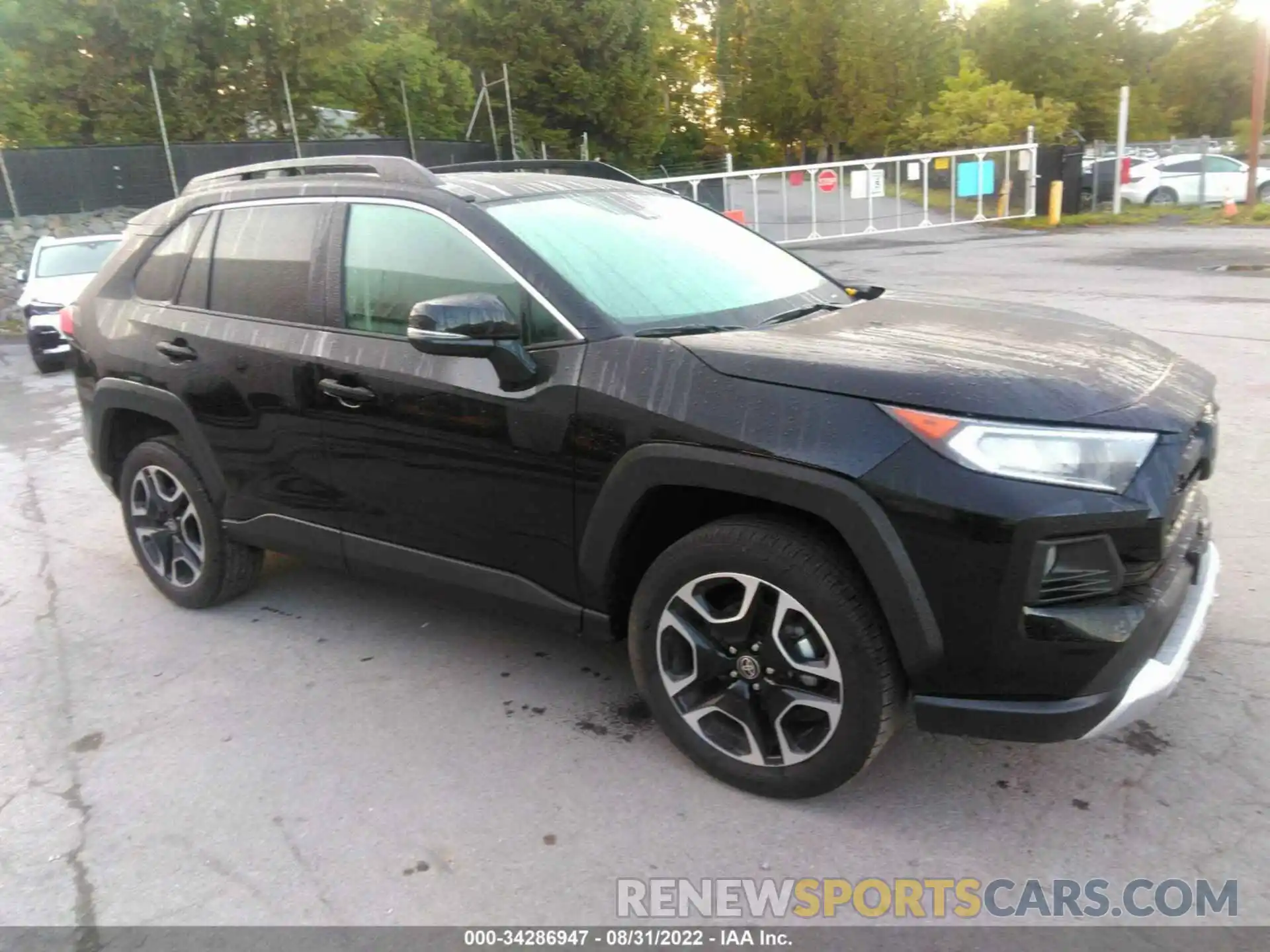 1 Photograph of a damaged car 2T3J1RFV1MW202534 TOYOTA RAV4 2021