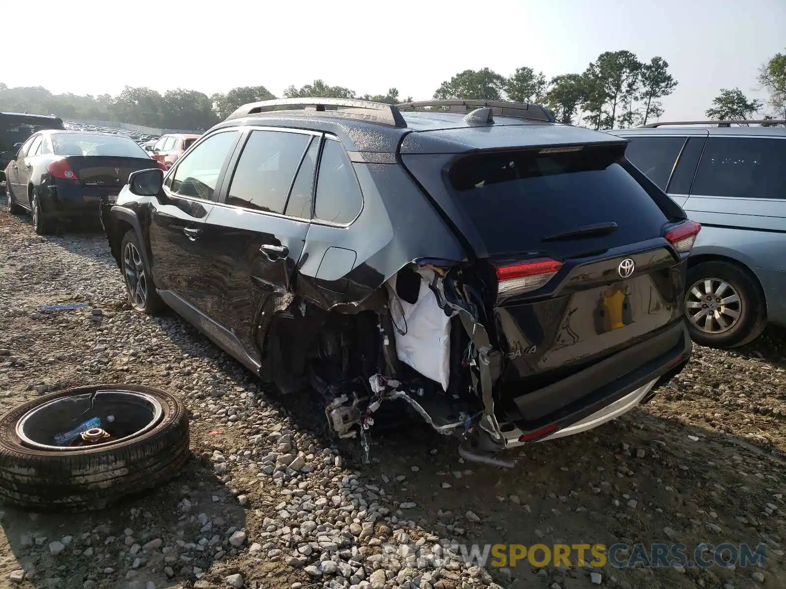 3 Photograph of a damaged car 2T3J1RFV2MW162724 TOYOTA RAV4 2021