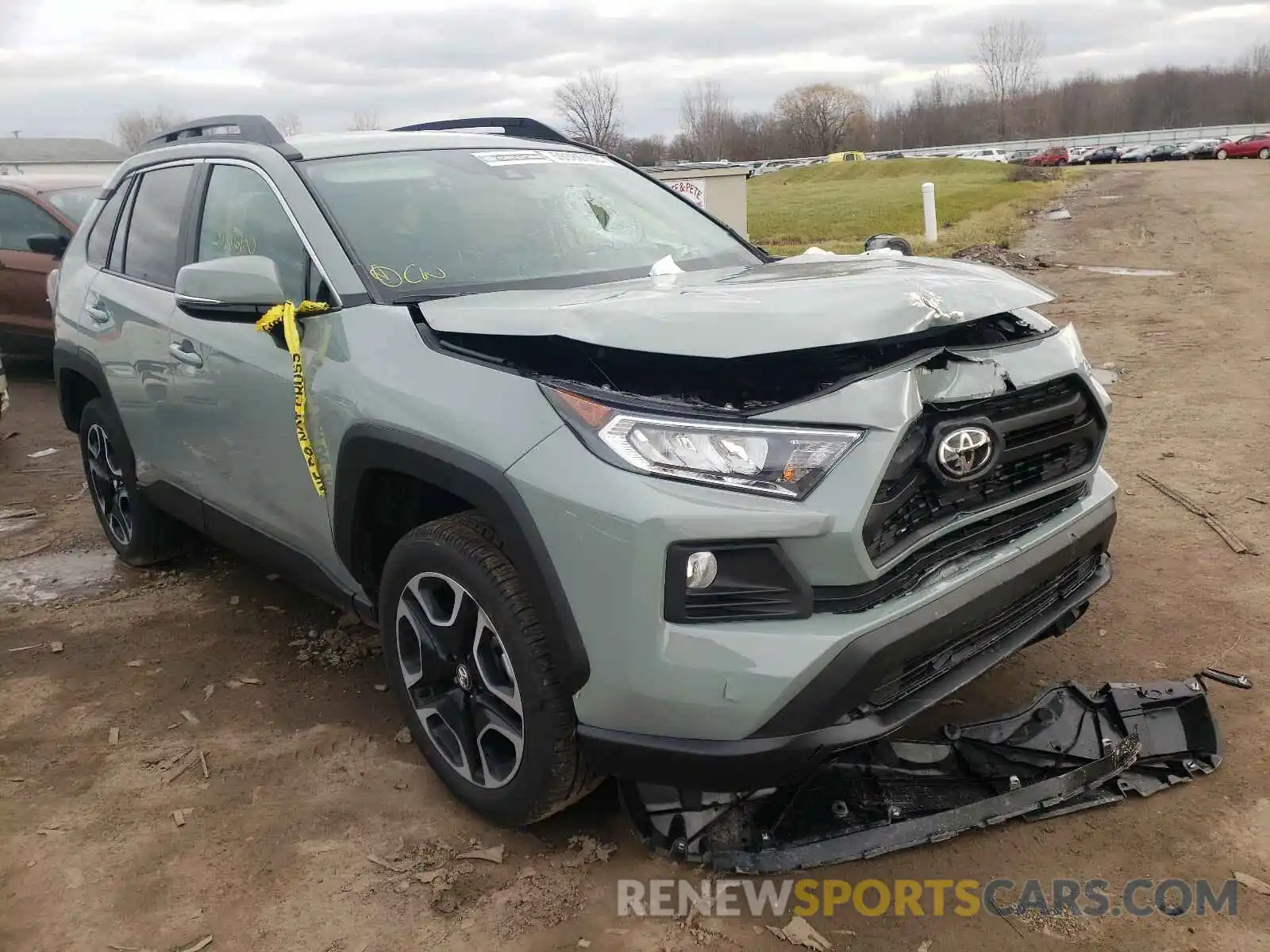 1 Photograph of a damaged car 2T3J1RFV3MW158357 TOYOTA RAV4 2021