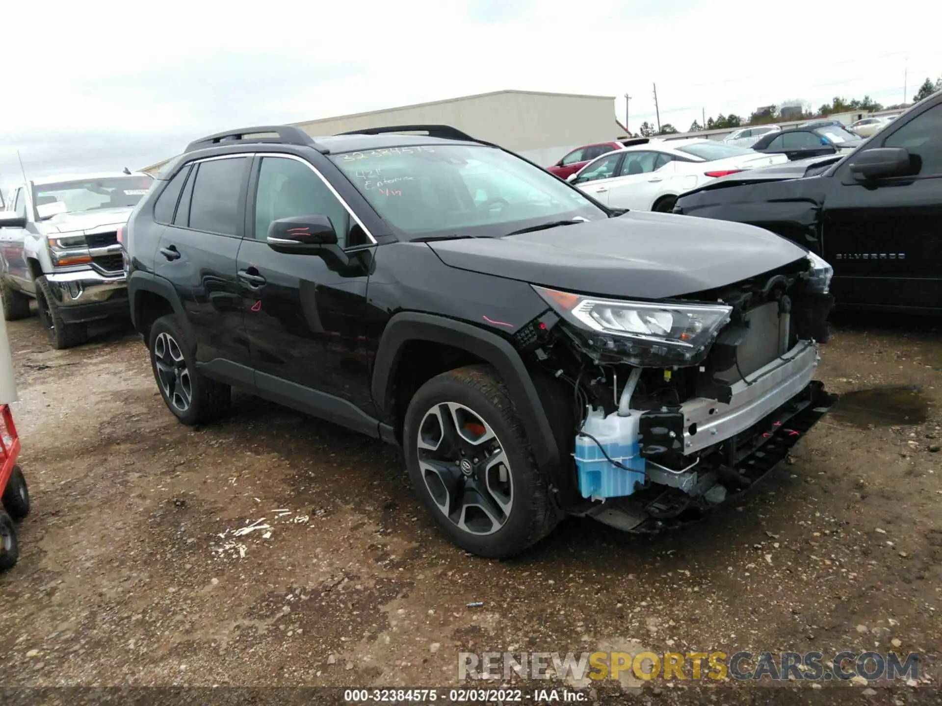 1 Photograph of a damaged car 2T3J1RFV4MW161512 TOYOTA RAV4 2021