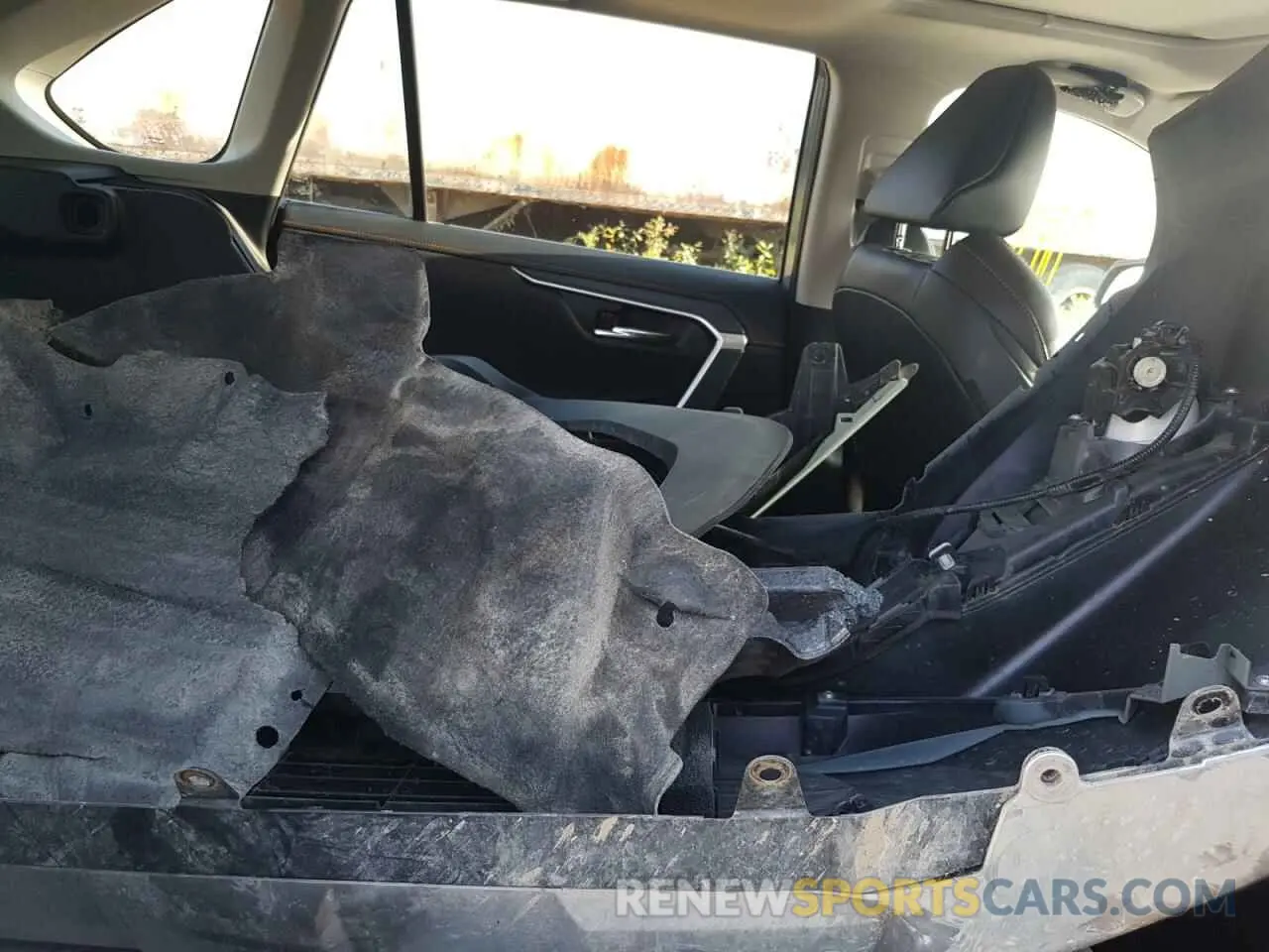 11 Photograph of a damaged car 2T3J1RFV4MW202298 TOYOTA RAV4 2021