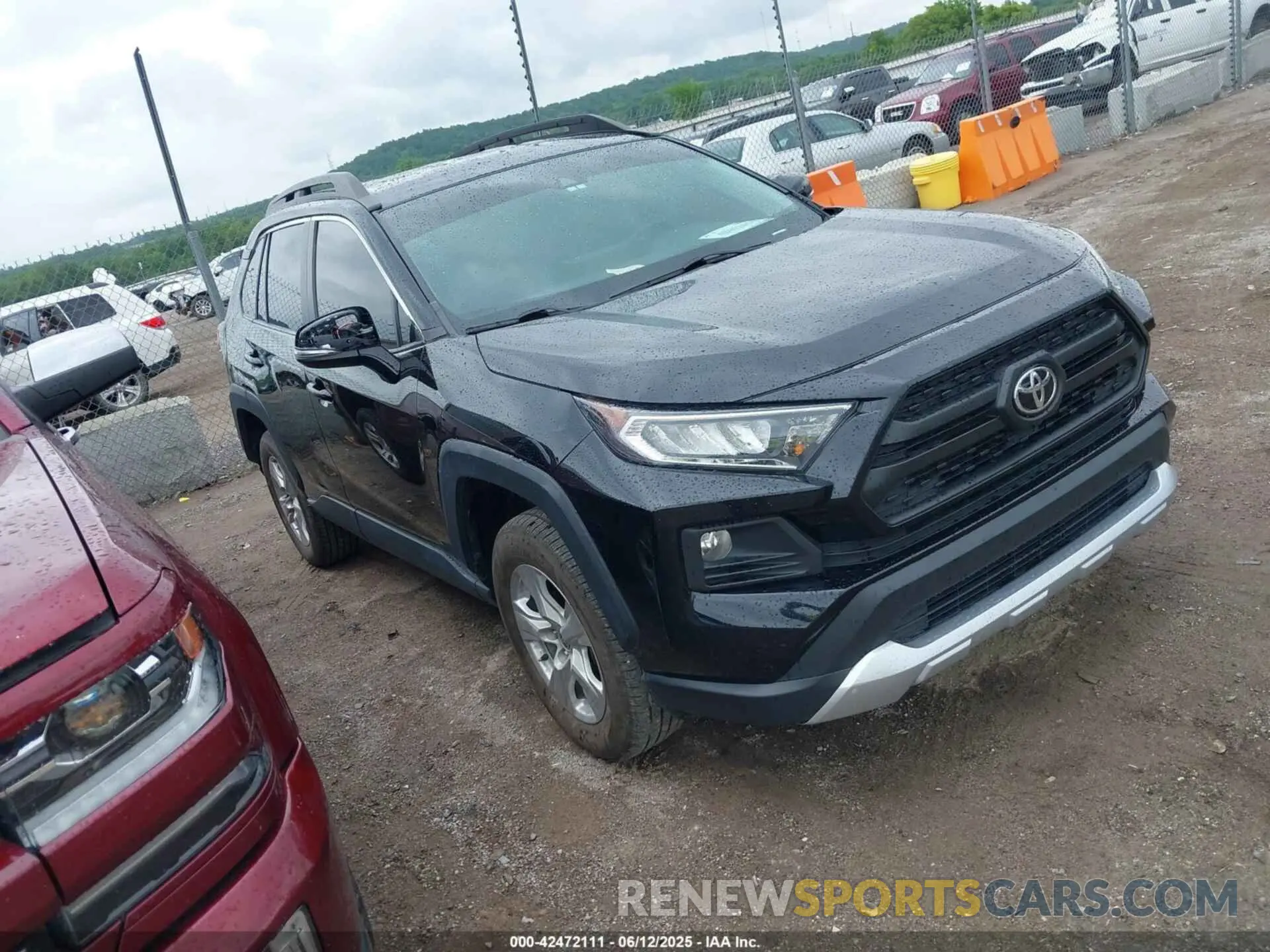 1 Photograph of a damaged car 2T3J1RFV4MW206562 TOYOTA RAV4 2021