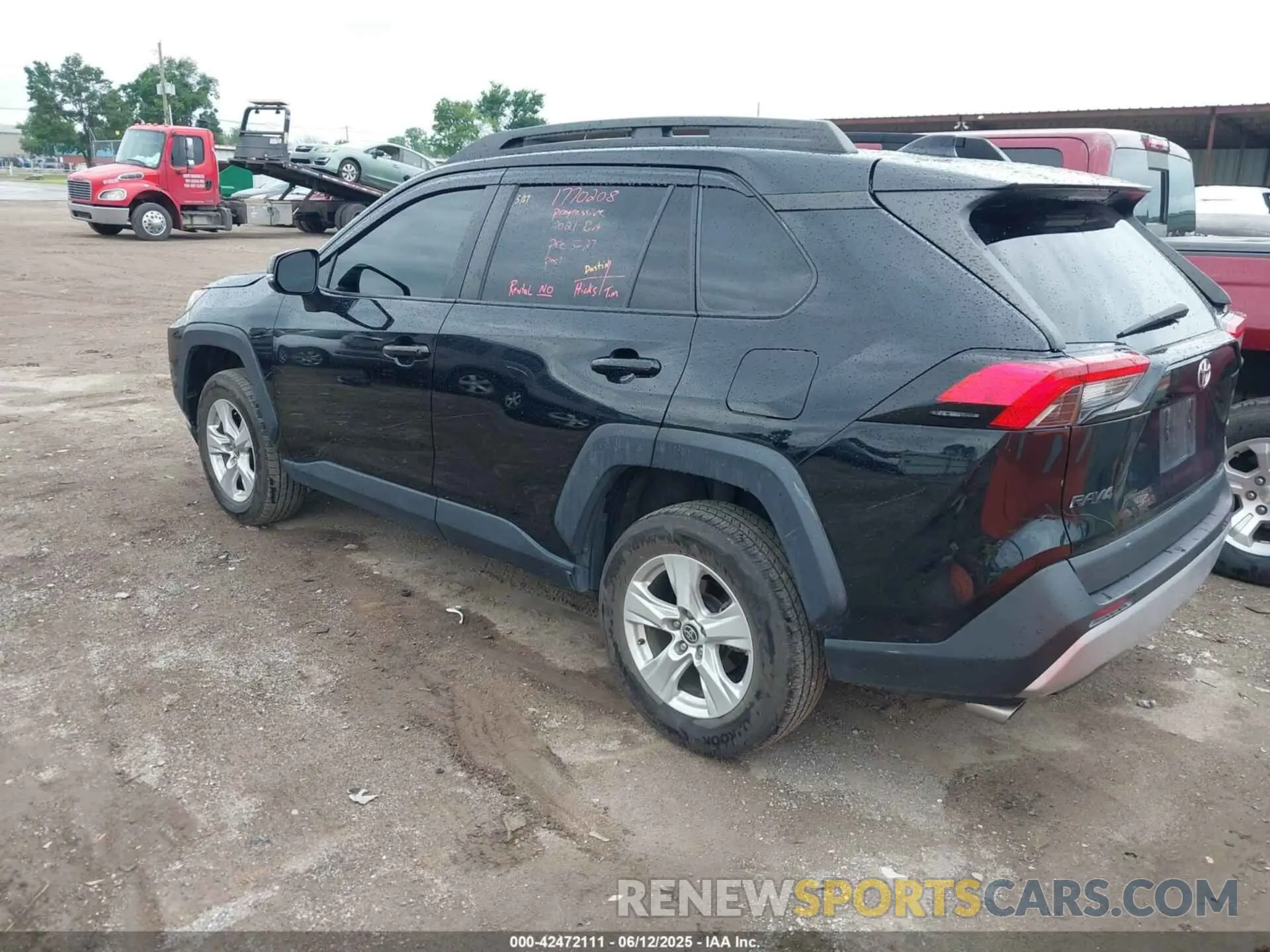 3 Photograph of a damaged car 2T3J1RFV4MW206562 TOYOTA RAV4 2021